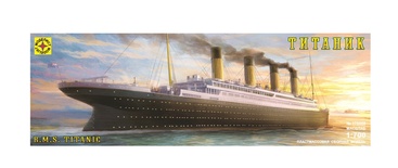 Лайнер "Титаник" 1:700