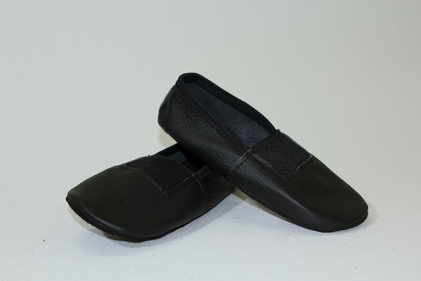 Чешки чёрные нат.кожа 01-3 р.23