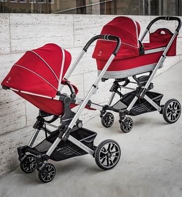 Коляска Mercedes-Benz AMG